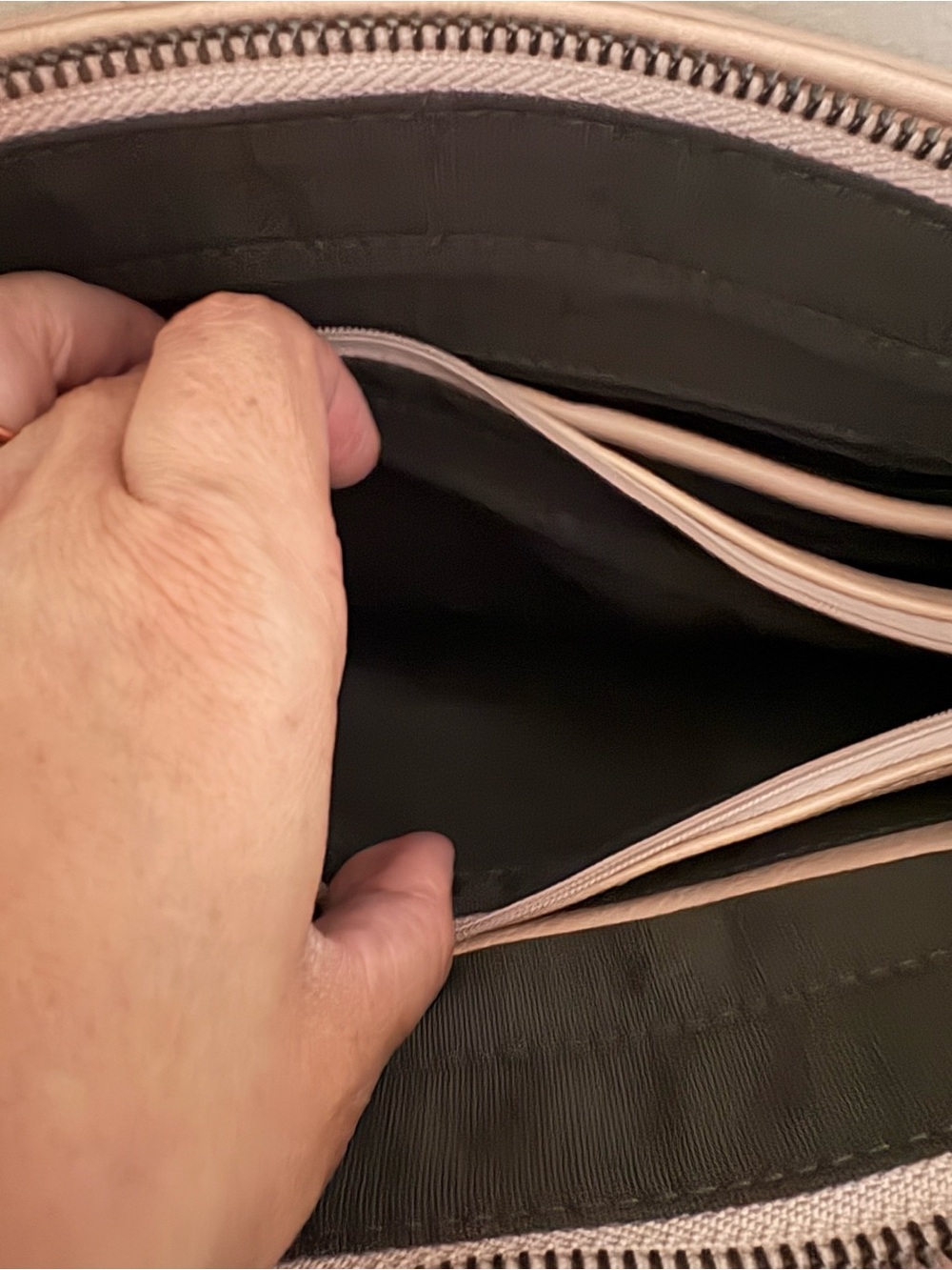 Trinity ranch tooled leather crossbody - Picture 6 of 8
